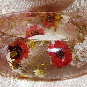 💐 Vintage Floral Lucite Bangle Bracelet